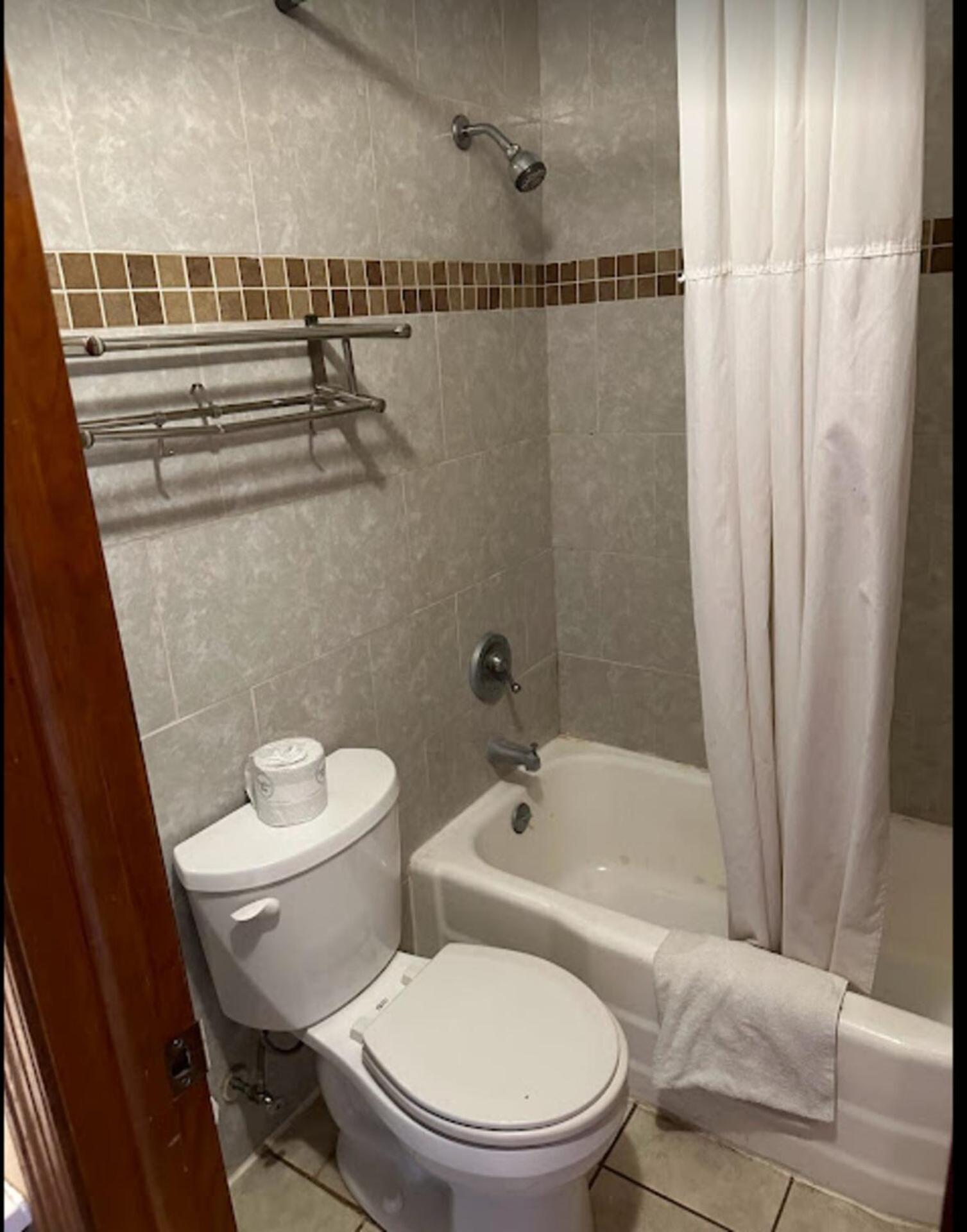 Love Hotels Western Holiday By Oyo At Harlan Lake Ne Alma Zewnętrze zdjęcie